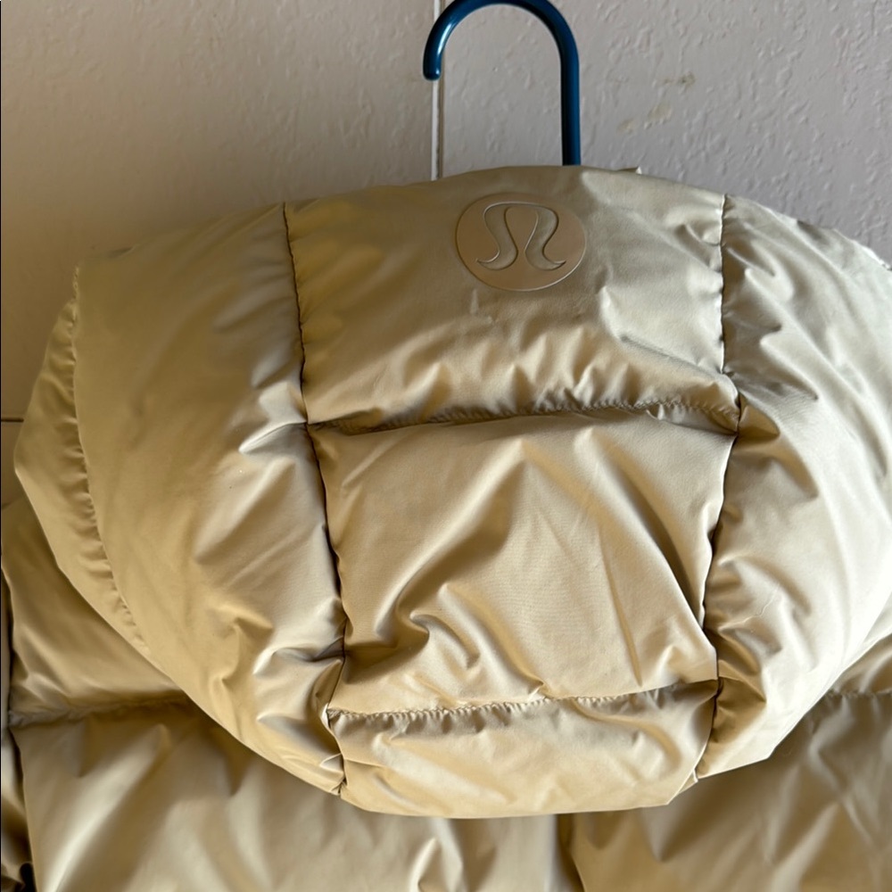 lululemon athletica Cream Puffer Jacket - Picture 3 of 4